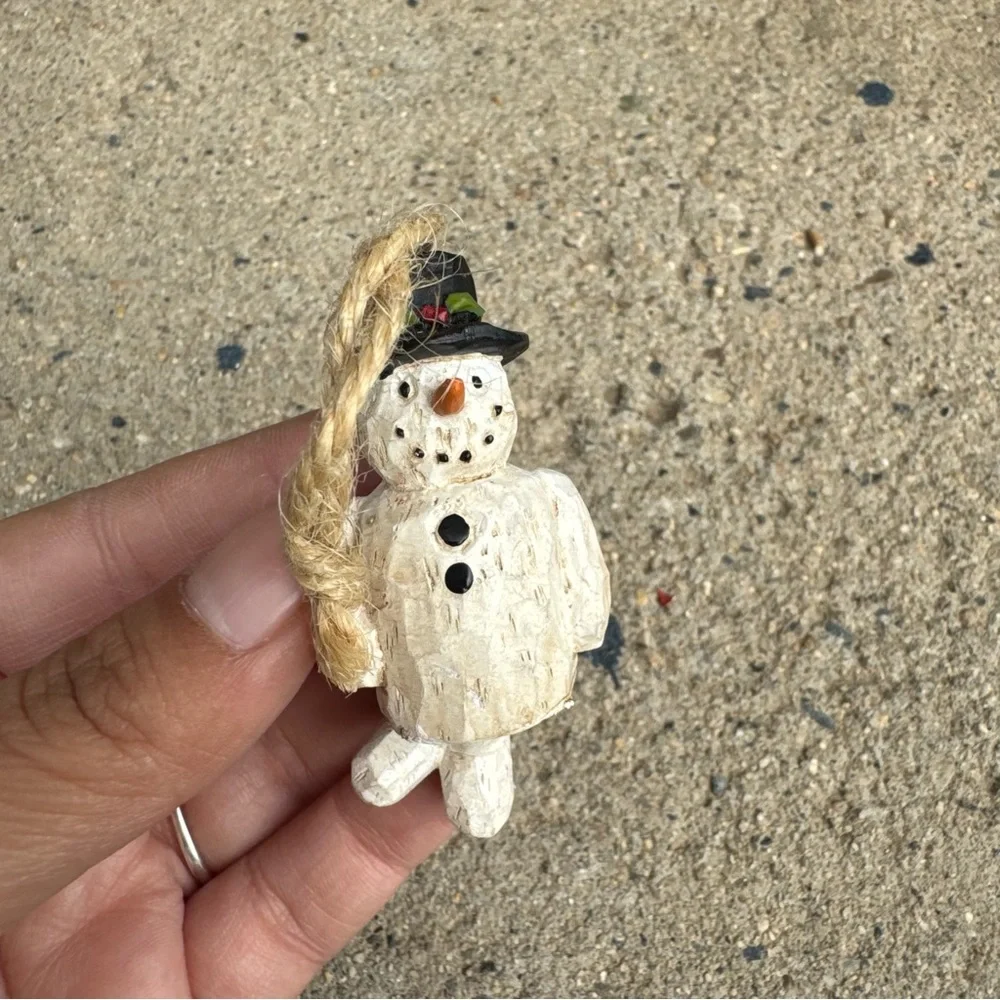 N/A vtg carved
